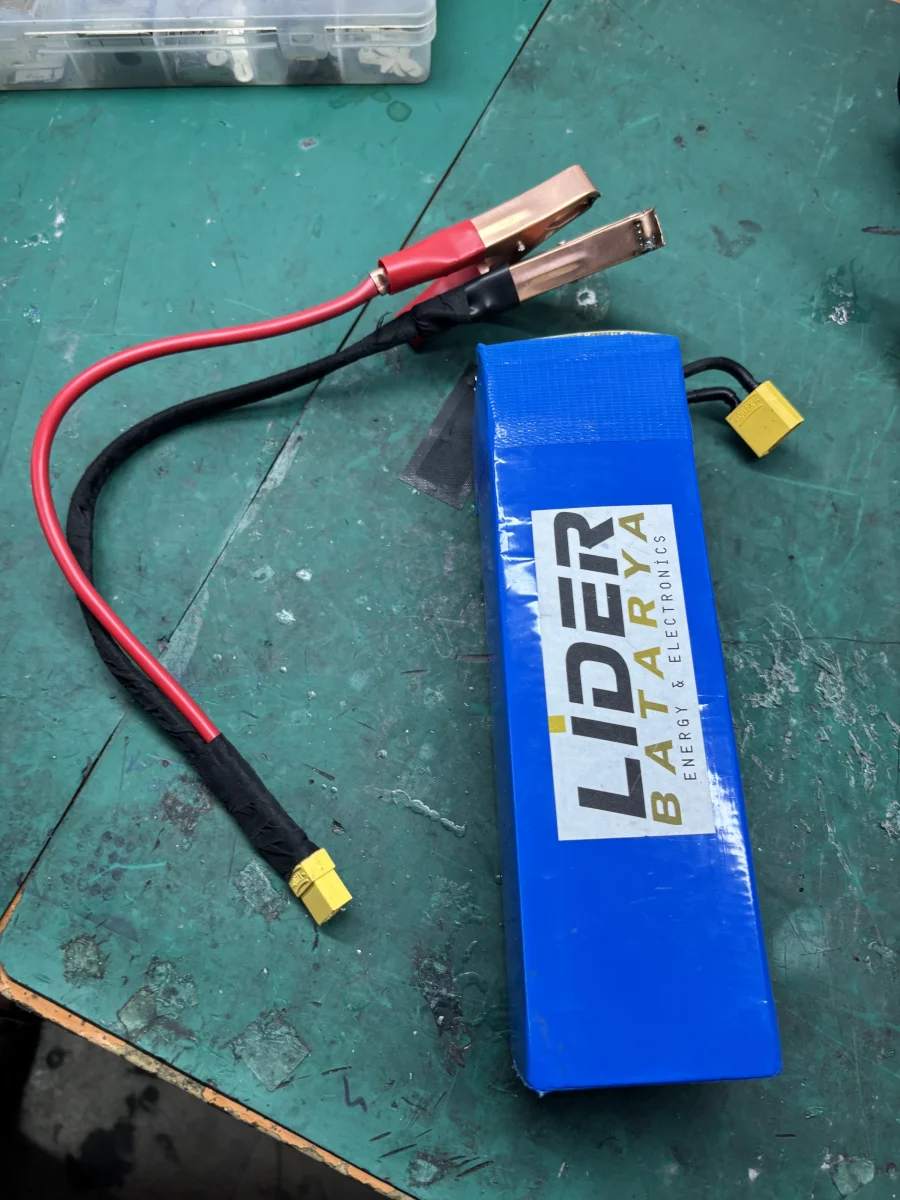 12V Lİ-POLİMER OTO TAKVİYE BATARYASI
